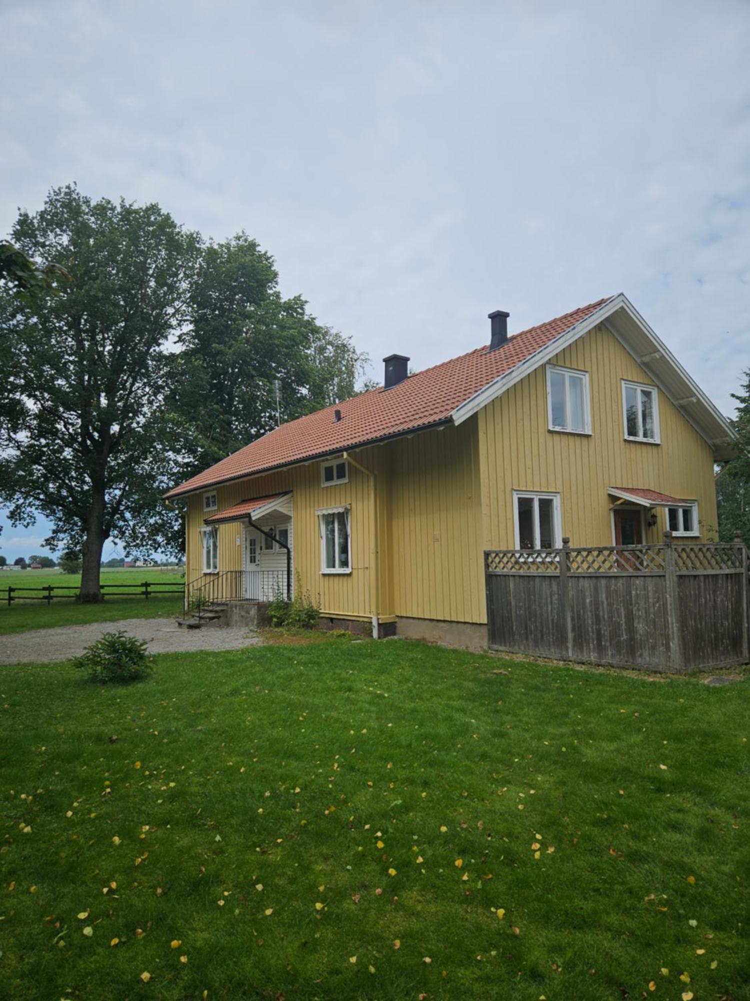 Oernsro Boende Och Staellplatser Skara Zimmer foto